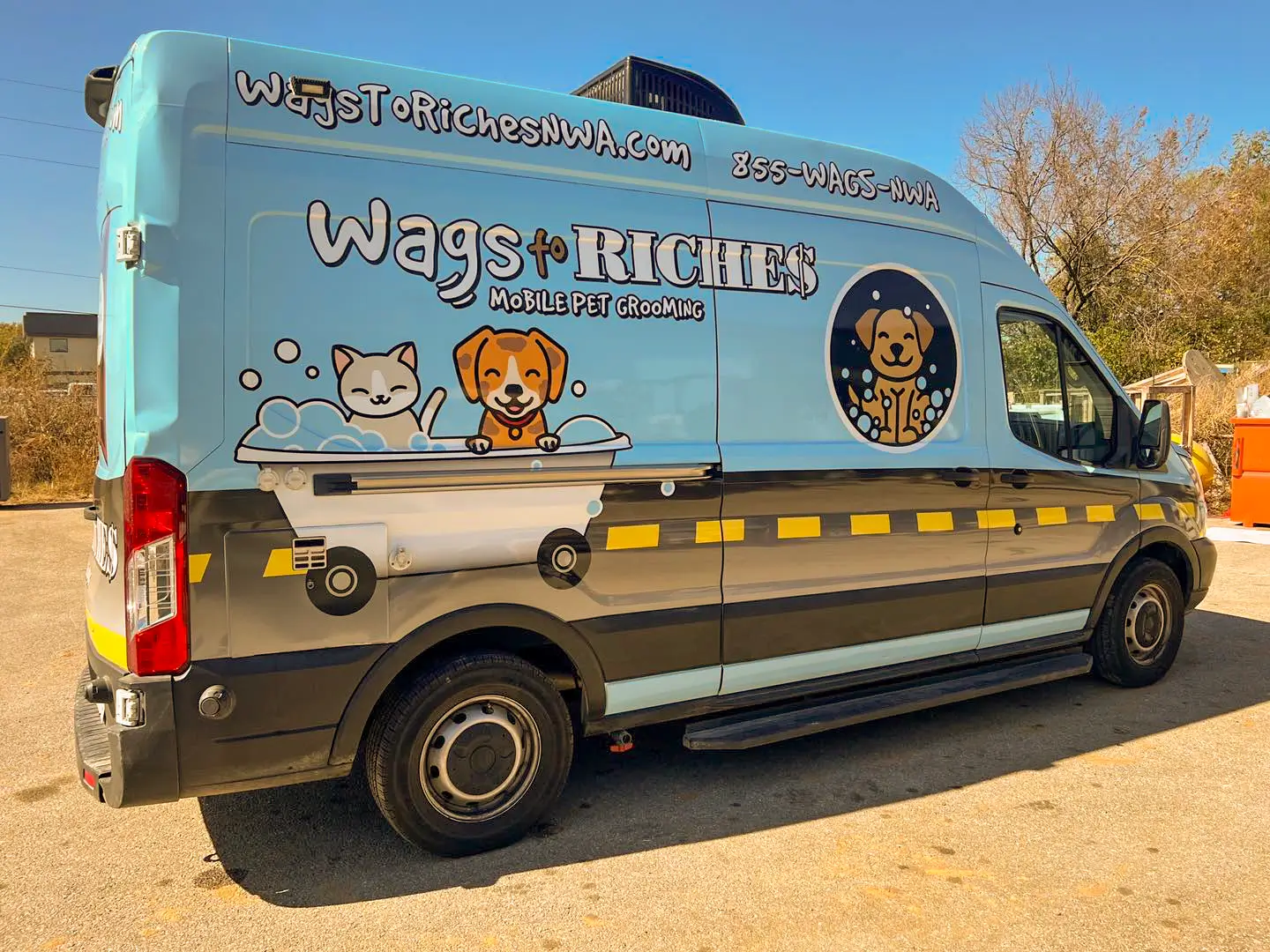 Wags to Riches vehicle wrap